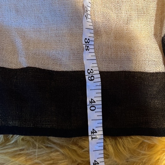 Vintage luxury canvas geo printed  square scarf - Picture 8 of 17